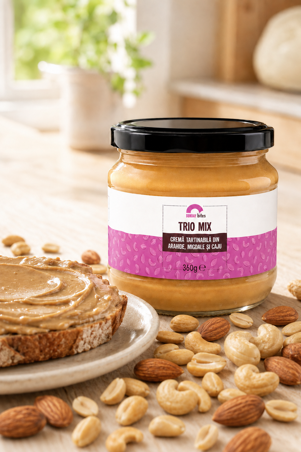 Trio mix Cremă tartinabilă din arahide, migdale și caju 360 gr